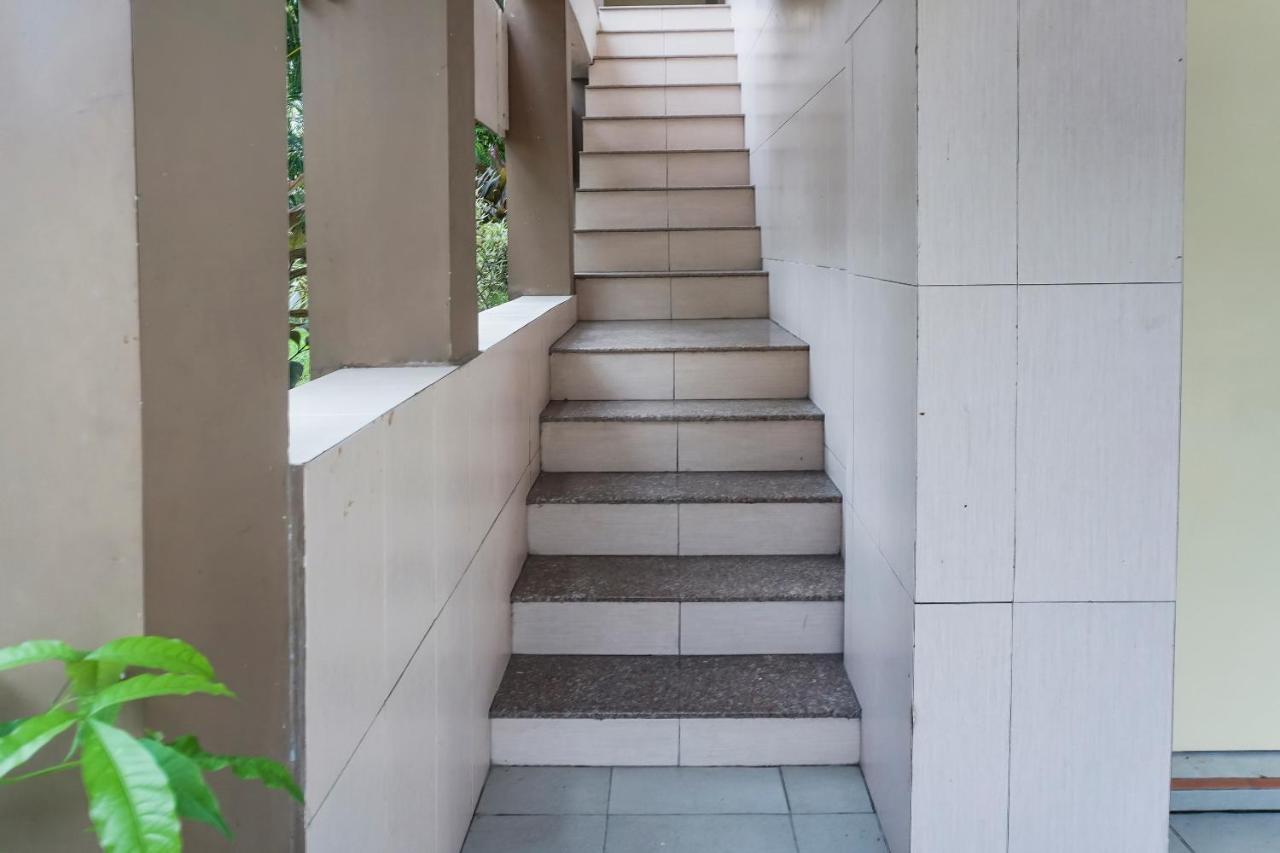 OYO 90923 Makassar Cottage Balangberu Exteriör bild