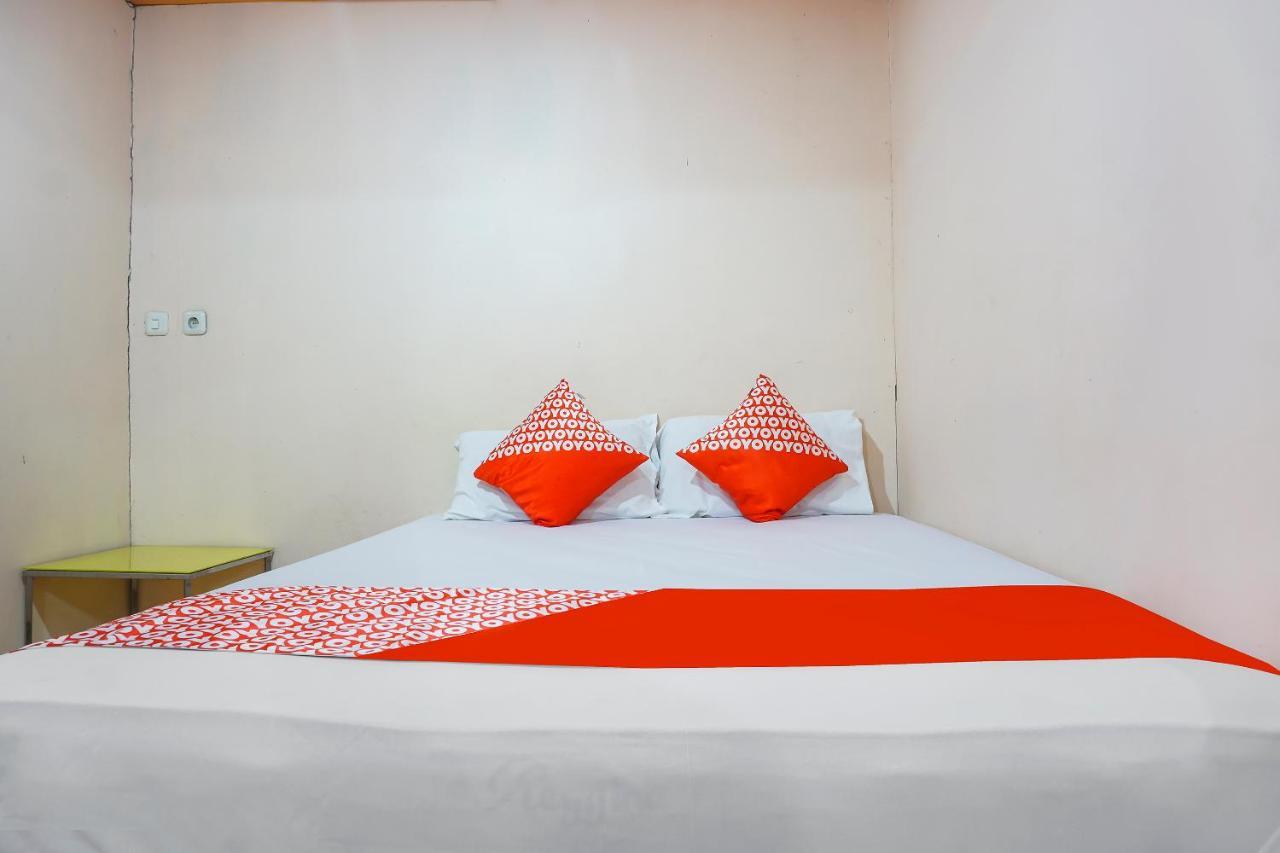 OYO 90923 Makassar Cottage Balangberu Exteriör bild