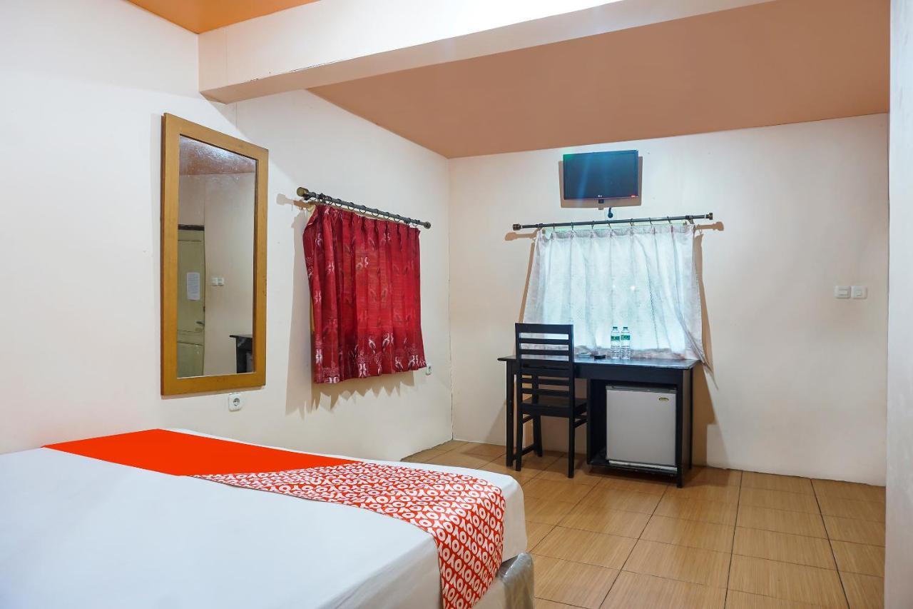 OYO 90923 Makassar Cottage Balangberu Exteriör bild