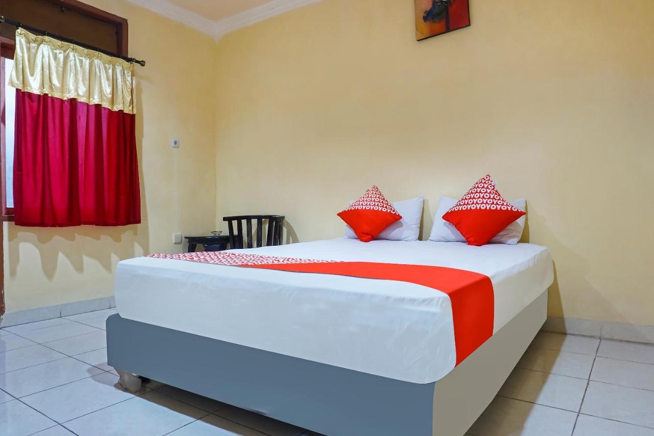 OYO 90923 Makassar Cottage Balangberu Exteriör bild